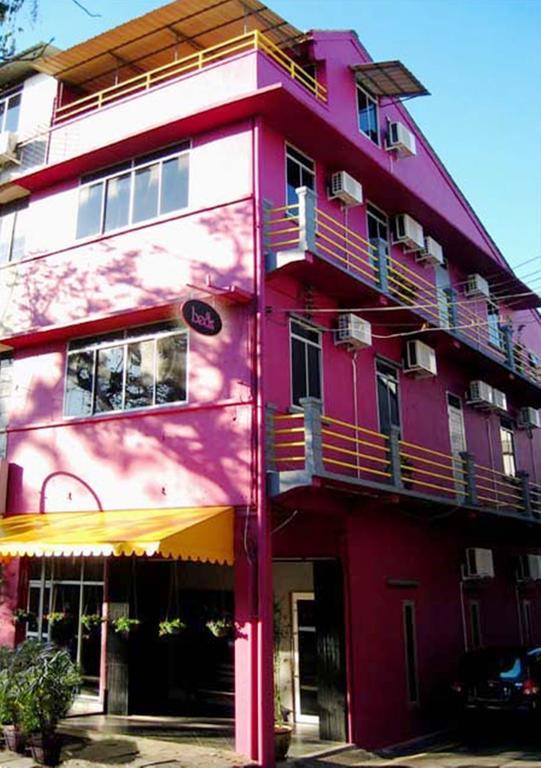 Beds Guesthouse Hostel 쿠칭 외부 사진