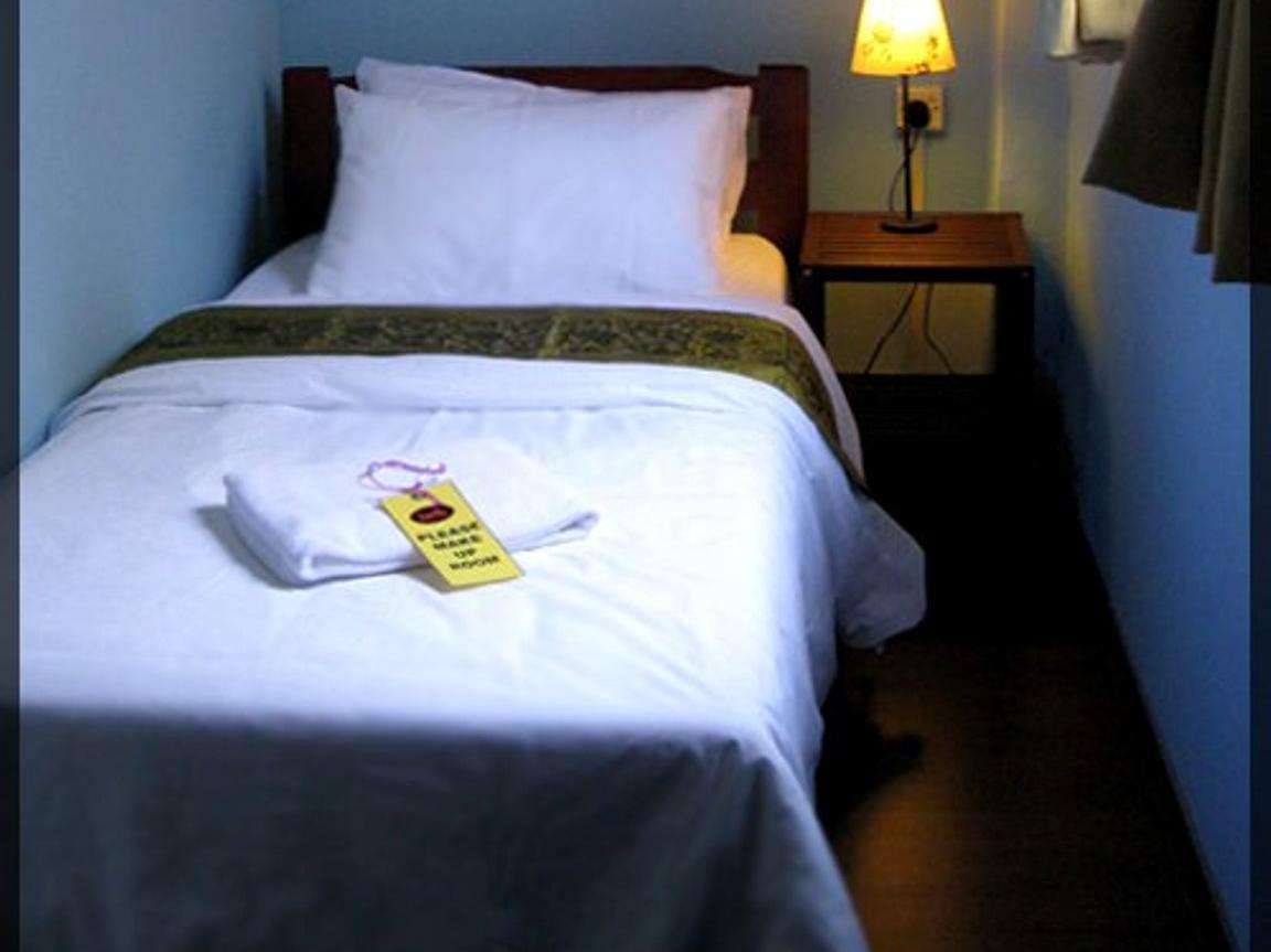 Beds Guesthouse Hostel 쿠칭 외부 사진
